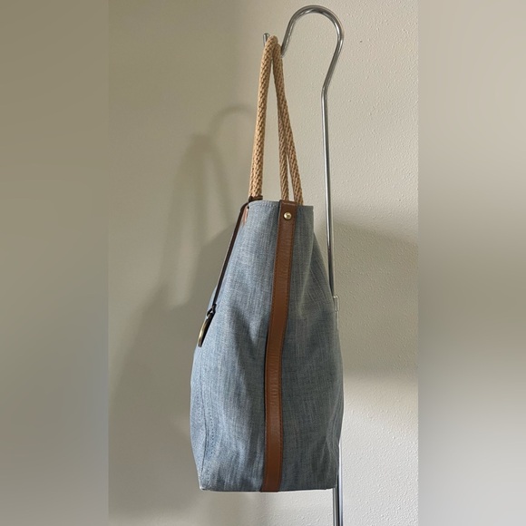🍂 Michael Kors light denim Isla Ring Large Shoulder Tote - Picture 3 of 13